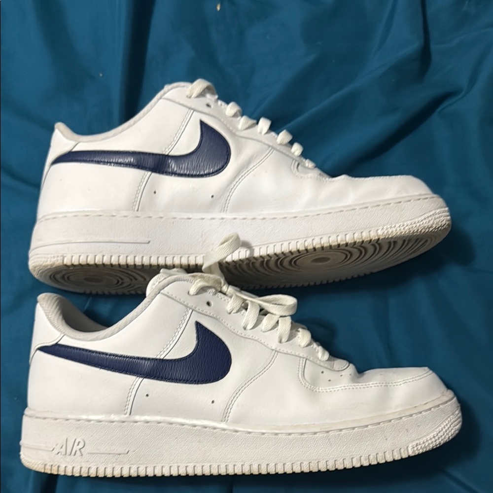 Nike White and Blue Sneakers with Leather Upper and Rubber Sole